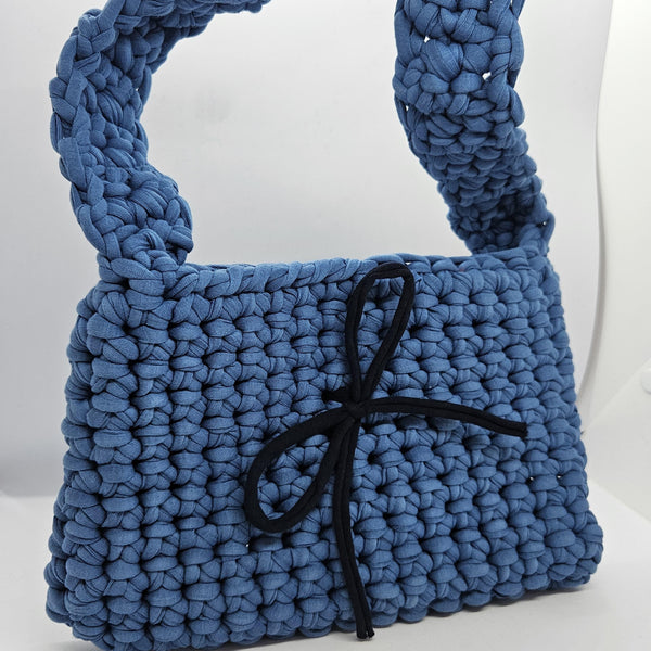 Vibrant Blue Crochet Crossbody Bag - Perfect for Casual Chic!